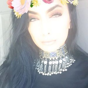 Meet your Posher, Zohal